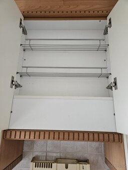 Moderní kuchyňská linka se spotřebiči - 9