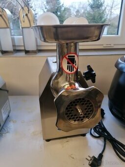 Mlýnek na maso 12, 22 a 32 - 9