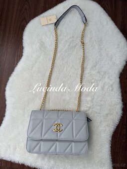 Úžasná crossbody kabelka - 9