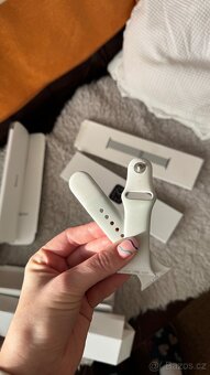 Apple Watch SE 40 mm + milánský tah - 9
