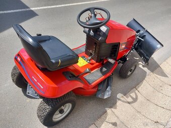 Prodám zahradní traktor Toro 13-32 XL - 9