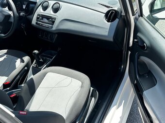Seat Ibiza 1.2i 51kw, r.2014, 2.majitel, euro 5 - 9
