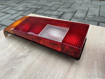 Moskvič 2141, nové zadní lampy - 9