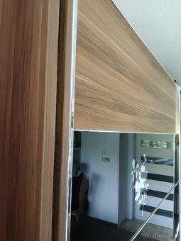 Šatní skříň 300 x 216 x 65 - 9