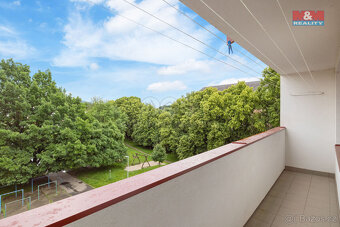 Prodej bytu 2+1, 56 m², Beroun, ul. Slapská, lodžie - 9