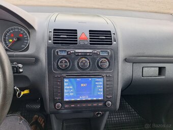 Touran 2.0 Tdi, BEZ DPF DSG,7míst, STK NOVÁ - 9