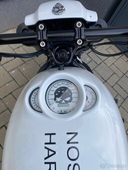 Harley Davidson V Rod - zadní kolo 300 - 9