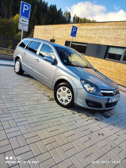 Opel Astra Caravan H 1.6i 16V - 9