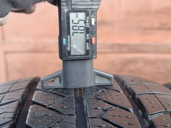 Zimní Goodyear 195/60/16C - 9