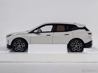 1:18 - BMW iX (2022) - Minichamps - 1:18 - 9