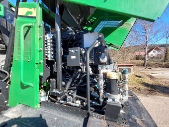 Harvestor kolový J.Deere 1170 E - 9