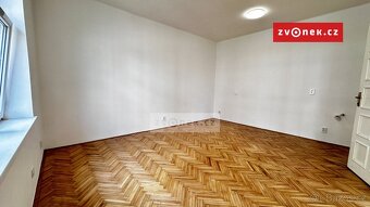 Pronájem kancelářských prostor v centru Zlína - 9