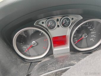 Prodám Ford Focus 1,6 TDCi 66kw, rok 2008 - 9