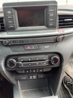 Kia Ceed 1.4i 73kw, r.2019, klimatronic - 9