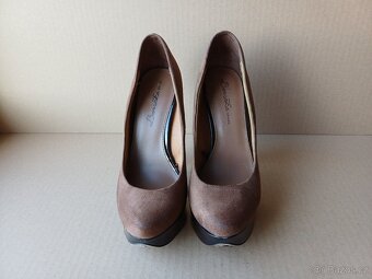 Hnědé lodičky na platformě vel.37 - 9