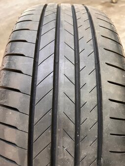 Bridgestone Alenza 235/55 R19 - 9