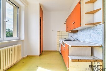 Prodej družstevního bytu 3+1 s lodžií v Ostravě-Porubě - 9