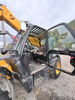 Prodám JCB 531-70/ rv 2020 / joystic/ hydraulicky hak/ 81kw - 9