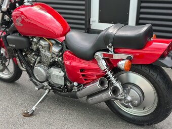 Honda VF 750 Super Magna (1987) - 9