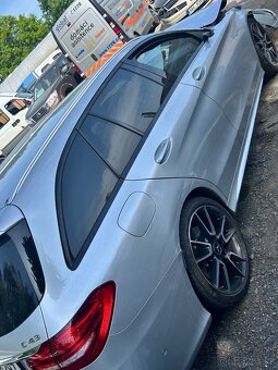 Mercedes-Benz C 43 AMG T - 9