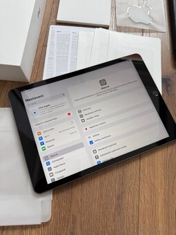 iPad 9 generace Wi-Fi 64GB Space Gray - 9