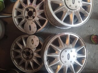 Ford Mondeo, 2,5 benzín, 125kw, rok 2000, GHIA, STK do 04/27 - 9
