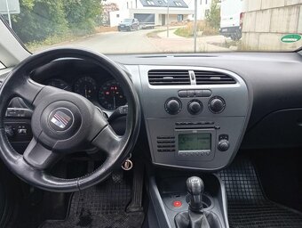 SEAT Leon 1.6mpi,sport limited,102ps,model 2009,po rozvodech - 9