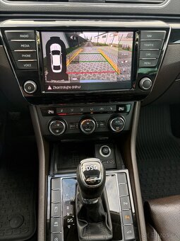 Škoda Superb 2.0 Tdi 140 Kw,Laurin a Klement - 9