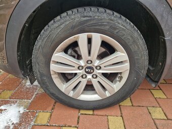 KIA SPORTAGE 2.0 CRDI 4X4 - 9
