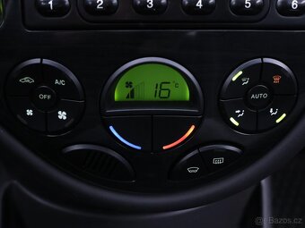 Ford Focus 1,6 16V Ghia Aut.klima Xenon (2003) - 9