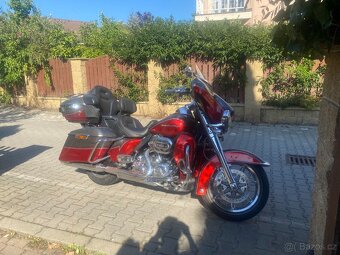 Harley Davidson Ultra Glide CVO 2014 - 9