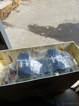 Vzduchový kompresor 20 galonů maximální tlak 125 PSI - 9