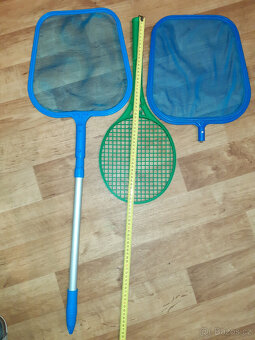 Raketa na líný tenis, hokejbalová hokejka, míče. - 9