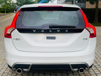 Volvo V60 2.0D 120KW MANUÁL R-DESIGN SENZORY - 9