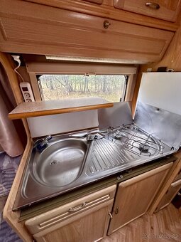 Karavan Wilk Deluxe - 9