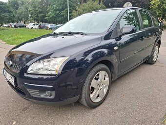 Ford Focus kombi, 1,6 74 kW  benzin Style nehavarovaný - 9