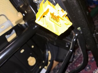 Přední sedadla peugeot 3008 - 9