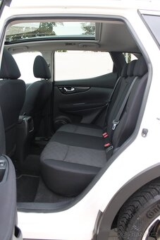 Nissan Qashqai 1.5dCi 81kW Led+Kamery360°+Keyless+Panorama - 9
