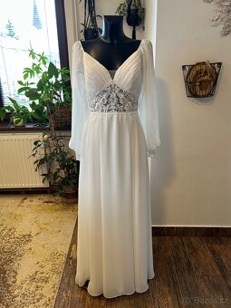 Svatební šaty, víc druhů - 9
