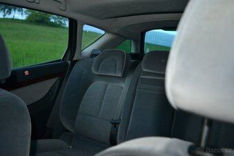 Peugeot 407 sw - 9