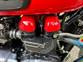 Triumph Truxton - 9