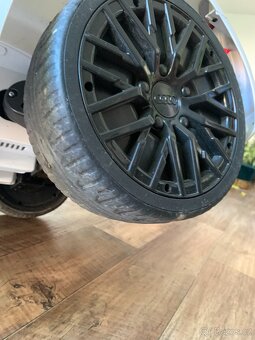 Ramiz elektrické autíčko Audi R8 Spyder 24Ghz bílé - 9
