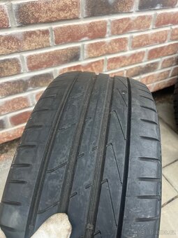 Prodám pneu Hankook 245/45 R18 Run Flat - 9