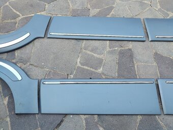 Plastové lemy Ssangyong Rexton - 9