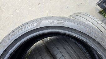 Letní pneu 245/40/19 Good Year - 9