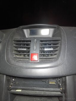 Peugeot 207 - 9