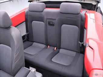 Volkswagen New Beetle 1,4 i 55kW Klimatizace Serv.kn (2004) - 9