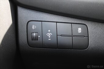 Hyundai i10 1.0i 50kW 1. MAJITEL ČR (2019) - 9
