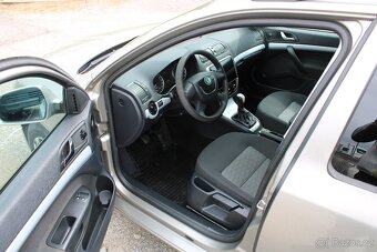 Škoda Octavia 1,6TDi 77KW KLIMA,ČR,STK 9/2026, r.v. 2010 - 9