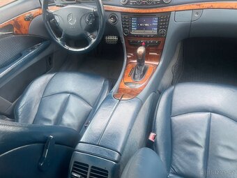 Mercedes E320 CDI 150kw R.V 2005 automat plná výbava - 9